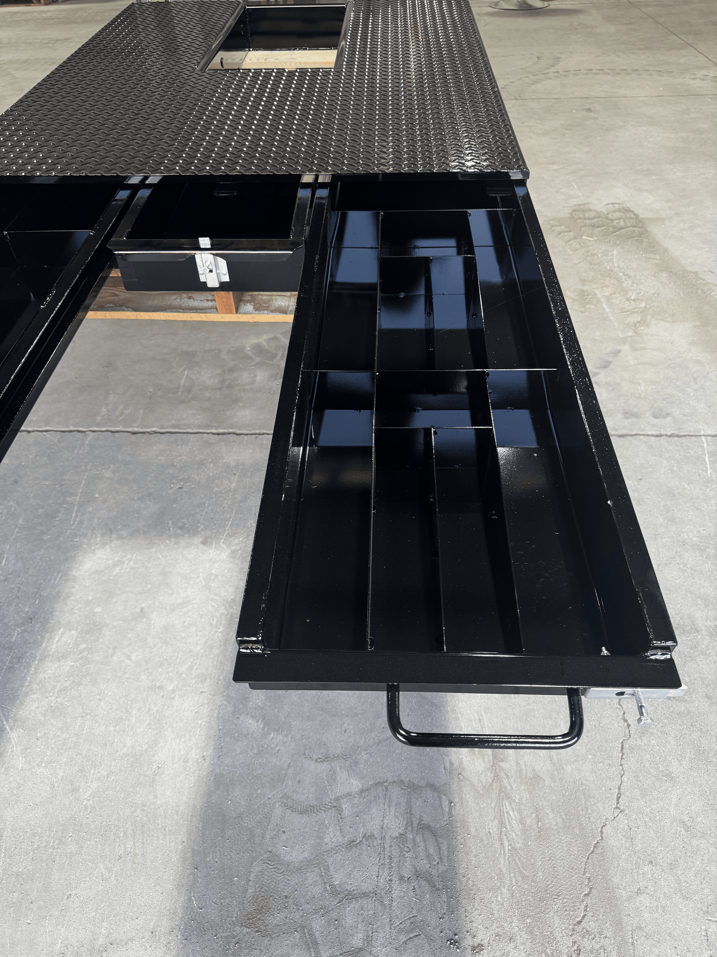 6' Gooseneck Bedbox – Truck Drawer Storage System